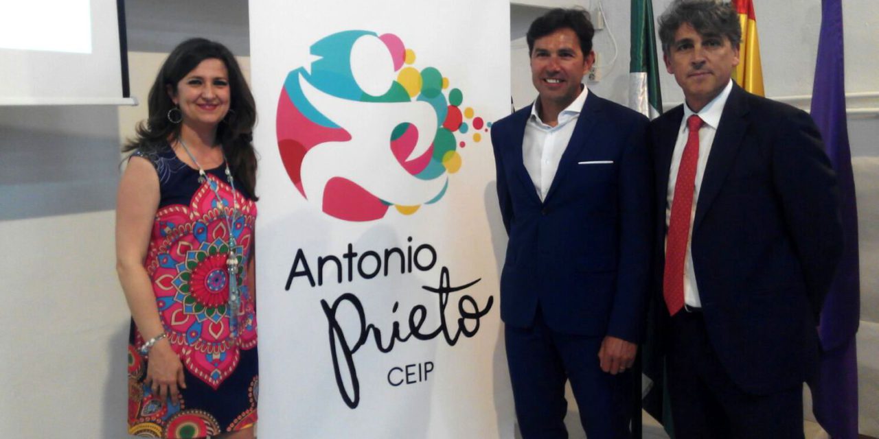 El paralímpico Antonio Prieto inaugura el nuevo colegio de Jaén tras la fusión de los centros de Peñamefécit y Ramón Calatayud