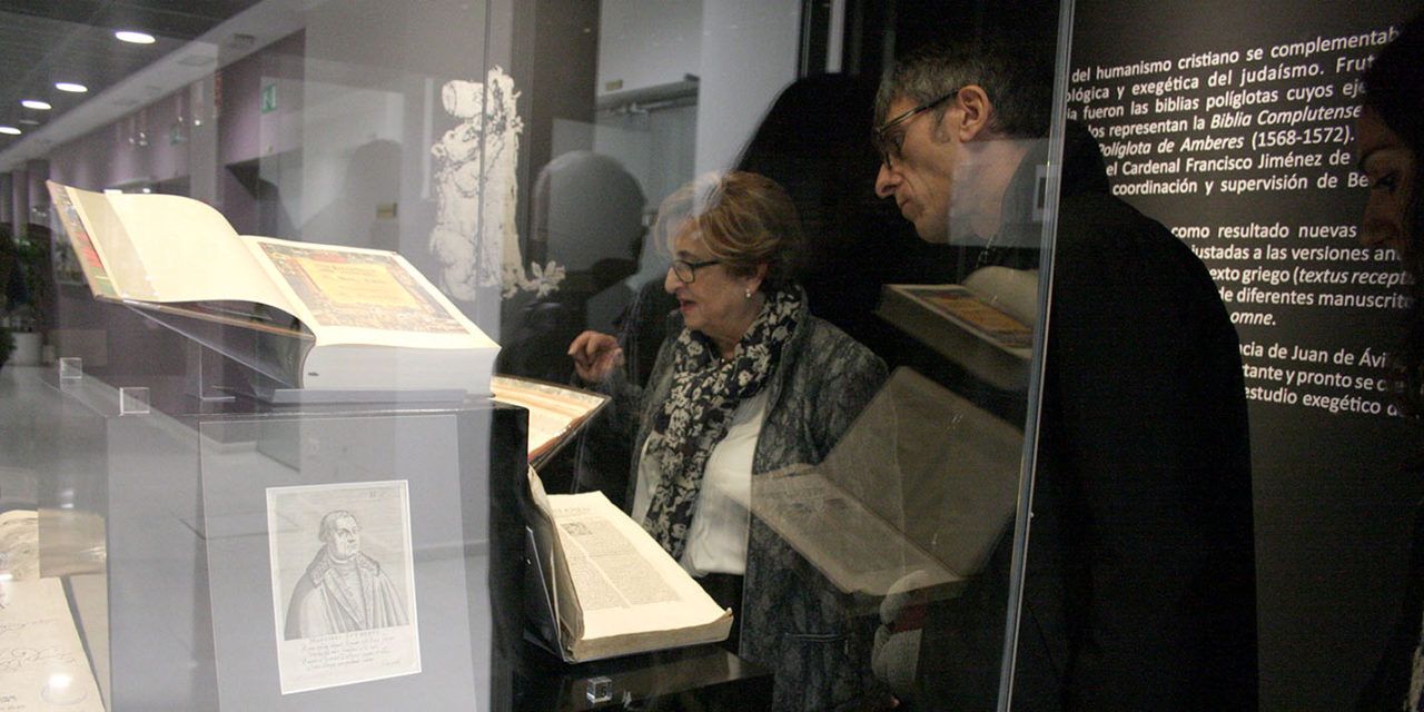 La Universidad de Jaén muestra ‘Biblias del siglo XVI en el contexto de la Reforma’, en su espacio ‘Obra invitada’