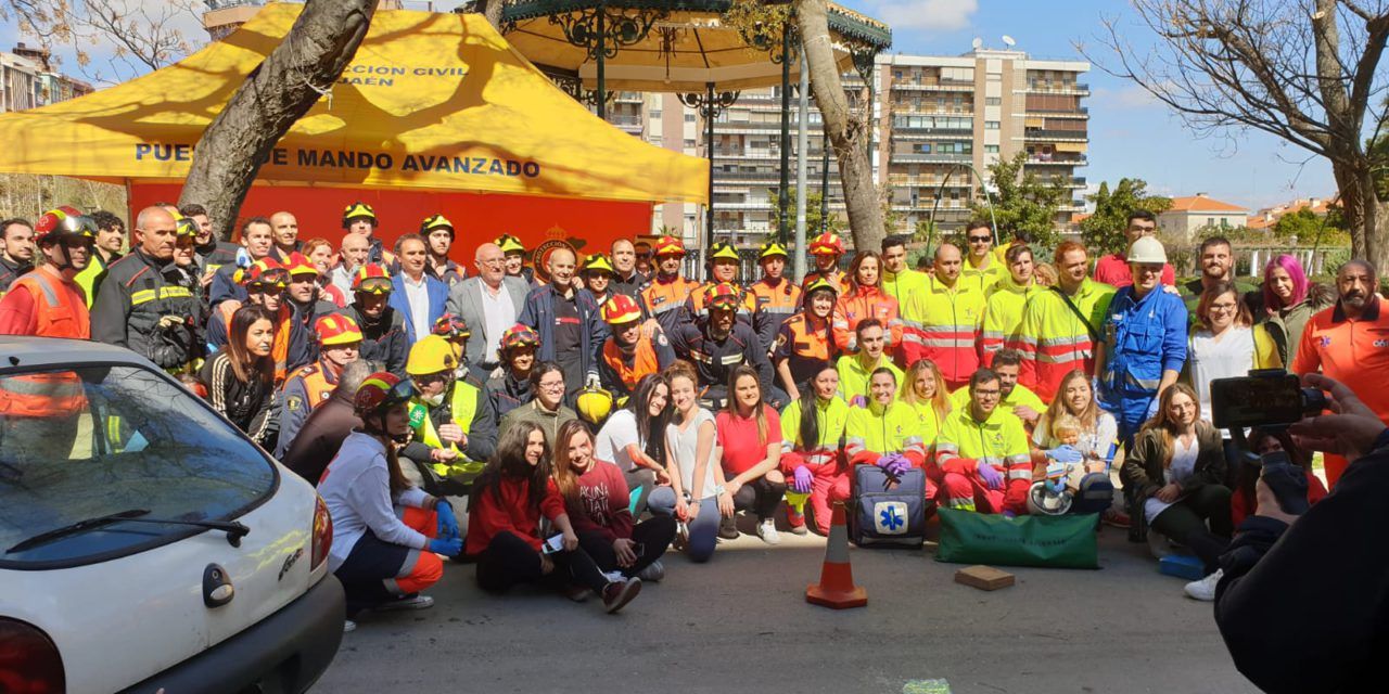 Los Bomberos de Jaén realizan un simulacro de accidente de tráfico