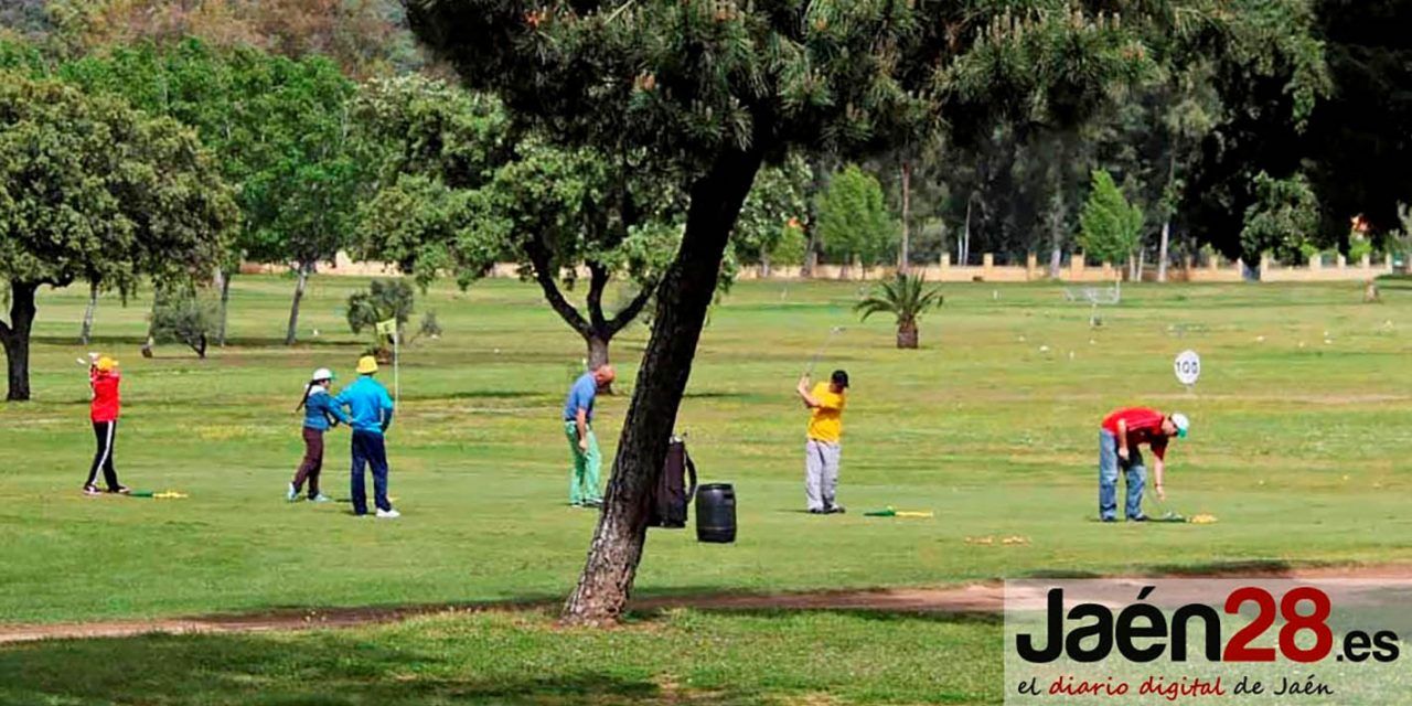 Golf público, accesible y para todos en el Parque Deportivo ‘La Garza’ de Linares