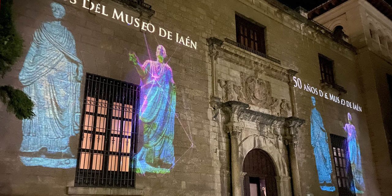 La Consejería de Cultura destaca el 50 aniversario del Museo de Jaén con proyecciones en su fachada