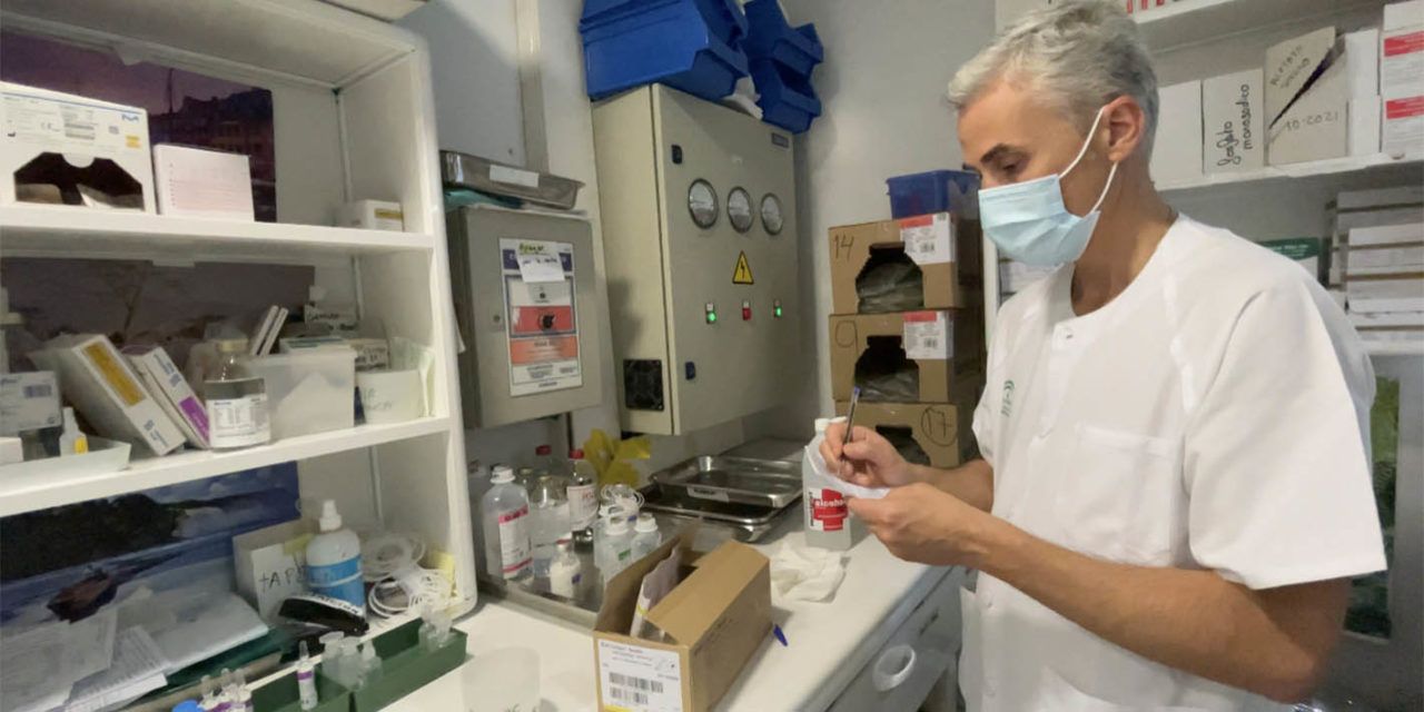 El Hospital de Jaén realiza más de 45.000 dispensaciones desde el inicio de la pandemia