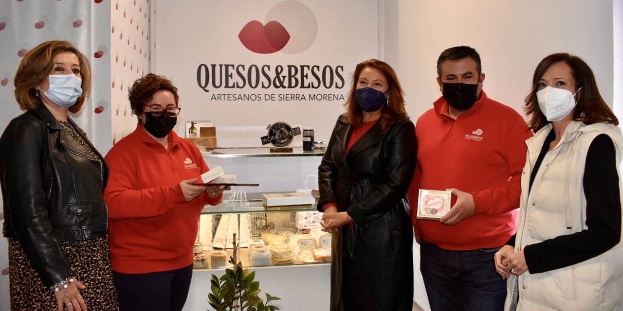 Carmen Crespo visita la empresa jiennense ‘Quesos&Besos’, donde se elabora el ‘Mejor Queso del Mundo’ de 2021