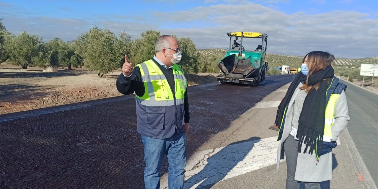 Fomento mejora el pavimiento del acceso a Jaén a través de la carretera de Fuerte del Rey