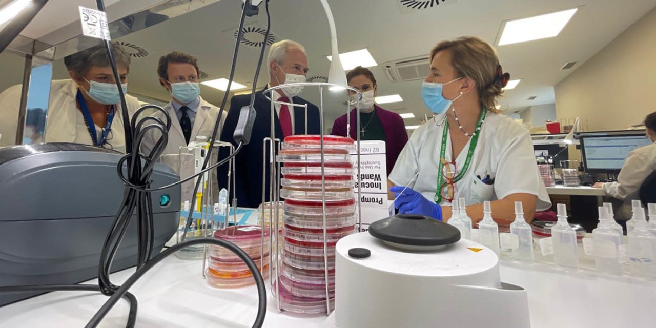 El SAS invierte 673.500 euros en los nuevos laboratorios del Hospital Universitario de Jaén