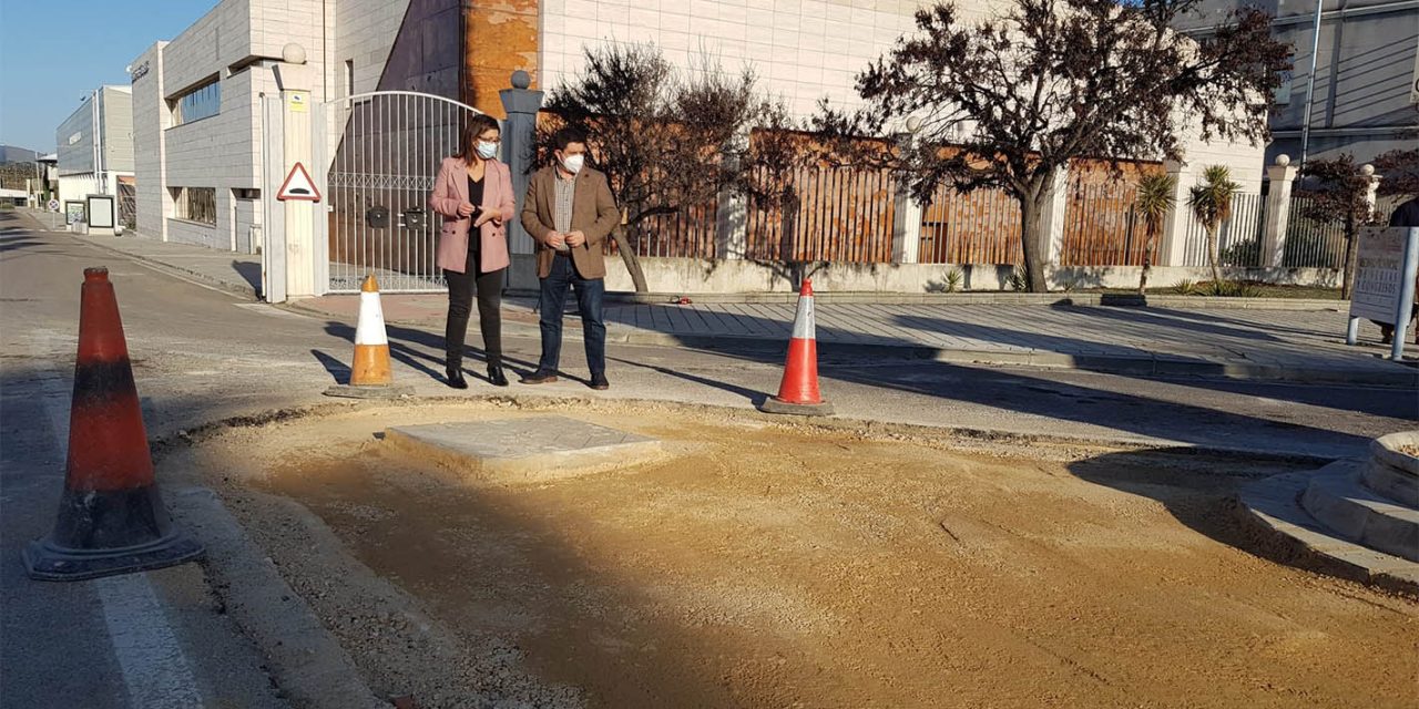 Reyes y Colomo visitan las obras para ampliar los carriles de salida del Recinto Provincial de Ferias y Congresos de Jaén