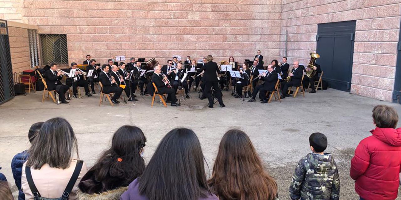 El «Banco de la magia» se llena de notas fantásticas con un concierto de la Banda Municipal