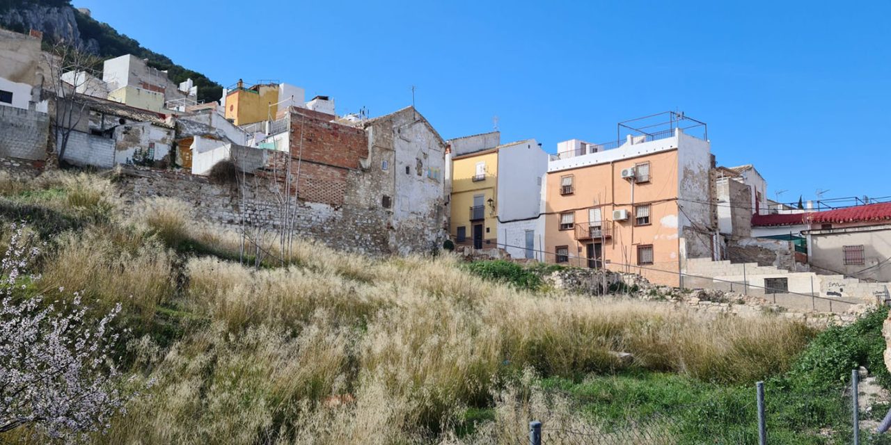 El Ayuntamiento saca a licitación la intervención arqueológica en el solar de la Plaza de Santiago, donde se ubicará el edificio administrativo que albergará la sede de la UNED