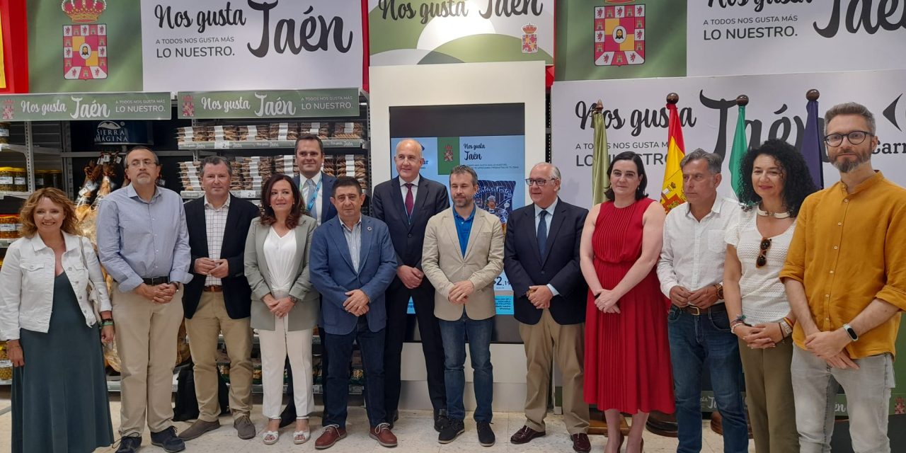 Más de 40 productos de Degusta Jaén lucen sus bondades en Carrefour Jaén a través de una muestra que durará diez días