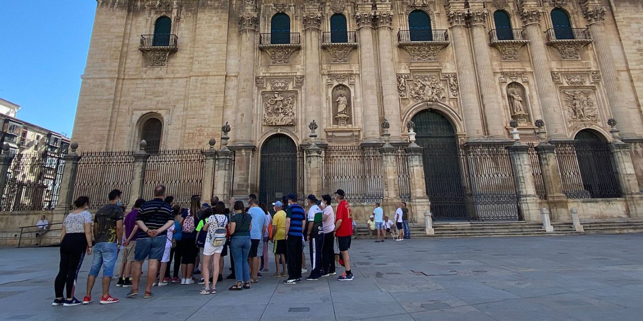 El Ayuntamiento destaca que Jaén cierra el semestre liderando la demanda provincial con un mes de junio que supera las cifras de 2021 y los valores prepandemia