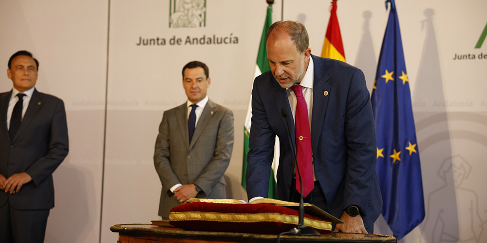 El Rector Nicolás Ruiz reivindica en su toma de posesión ante el Presidente de la Junta de Andalucía un modelo de financiación justo con el que afrontar los retos de futuro de la Universidad de Jaén