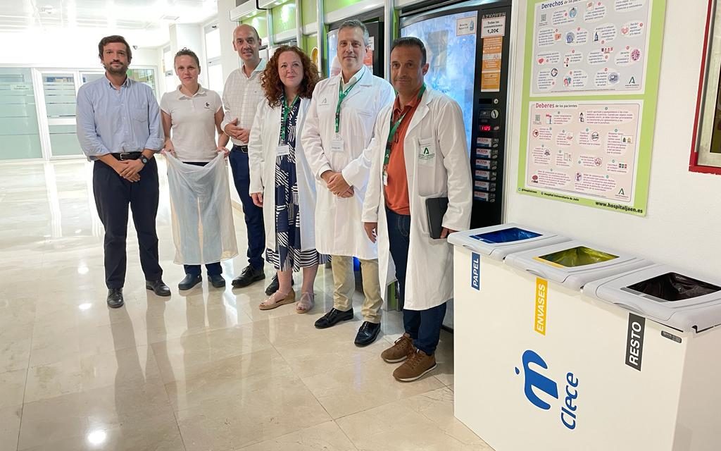 El Hospital de Jaén implanta nuevos módulos de recogida selectiva de residuos para reciclaje