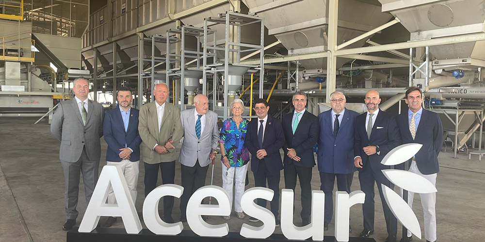 Reyes destaca que la nueva planta de Acesur en Jabalquinto ejemplifica el esfuerzo del sector para obtener mejores AOVEs