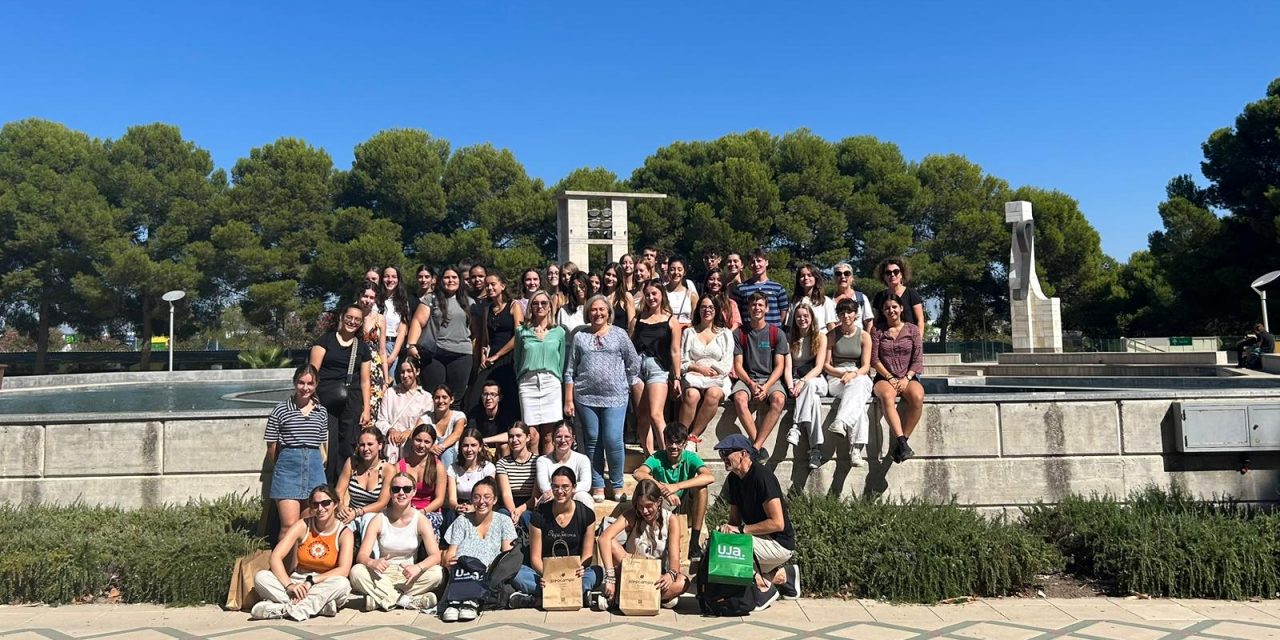 Alumnado del programa Bachibac del IES ‘Virgen del Carmen’ visita la Universidad de Jaén