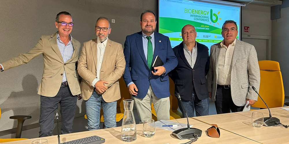 La UJA acogió un evento científico-técnico empresarial sobre bioenergía, en el marco de la conmemoración del Día Mundial contra el Cambio Climático