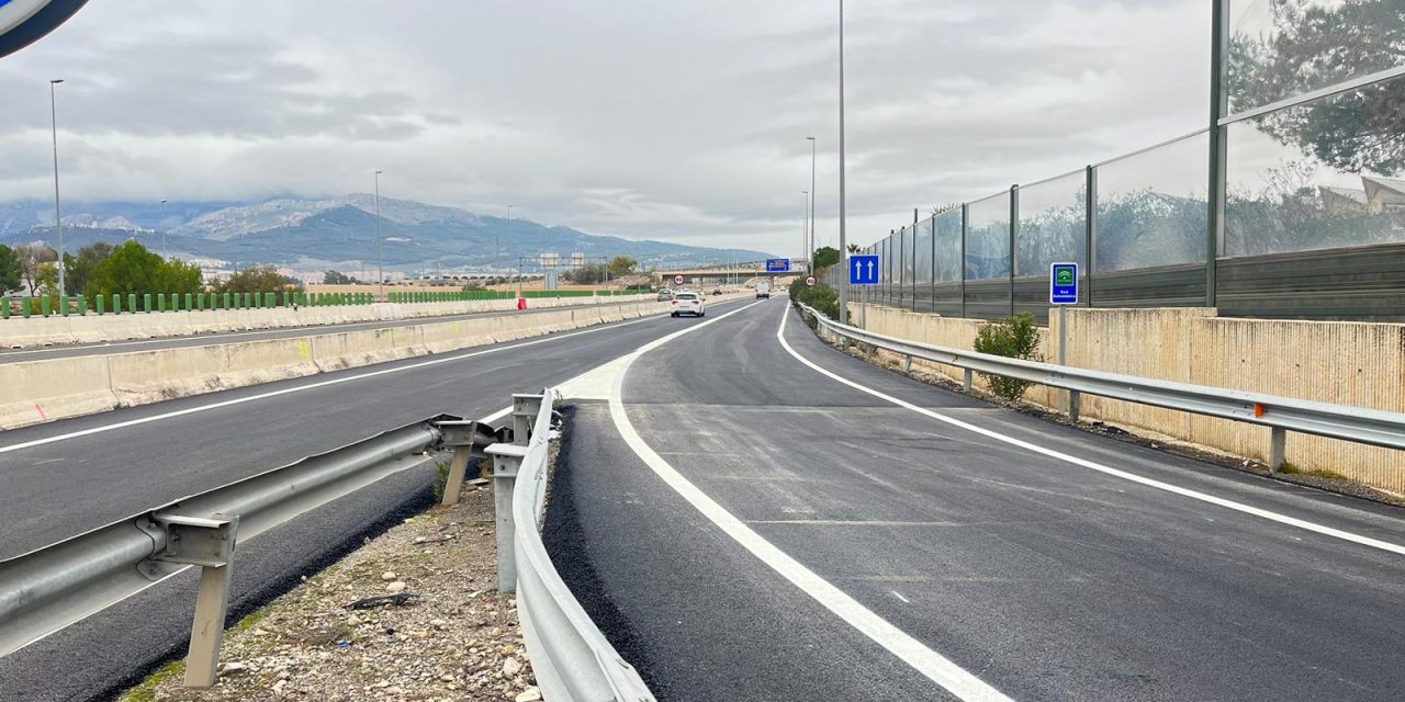 La Junta ejecuta trabajos nocturnos en el acceso a Jaén para la eliminación de un tramo de concentración de accidentes