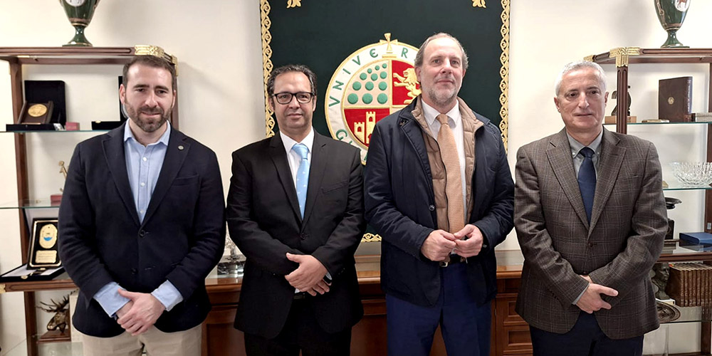 El Rector y el cónsul general de Marruecos en Sevilla abordan proyectos de colaboración de la UJA con universidades marroquíes